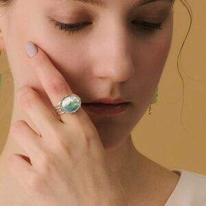 adjustable-gemstone-ring.jpg
