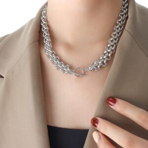 Chunk-stainless-steel-necklace-for-woman-min.jpg