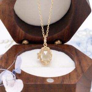 Vintage-Prehnite-Pendant.jpg