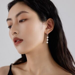 womens-pearl-dangle-earrings.jpg
